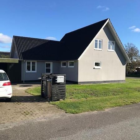 Hyggeligt Byhus Taet Ved Skov Og Togstation Ålbæk Exteriör bild